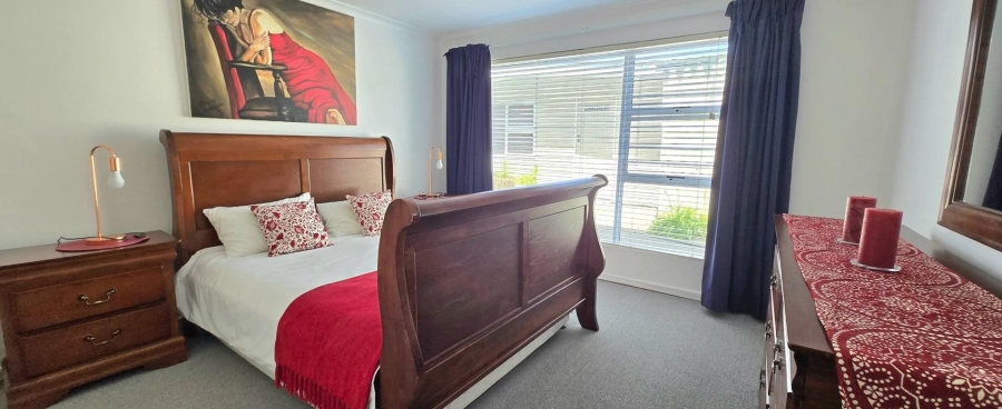 5 Bedroom Property for Sale in Franskraal Western Cape